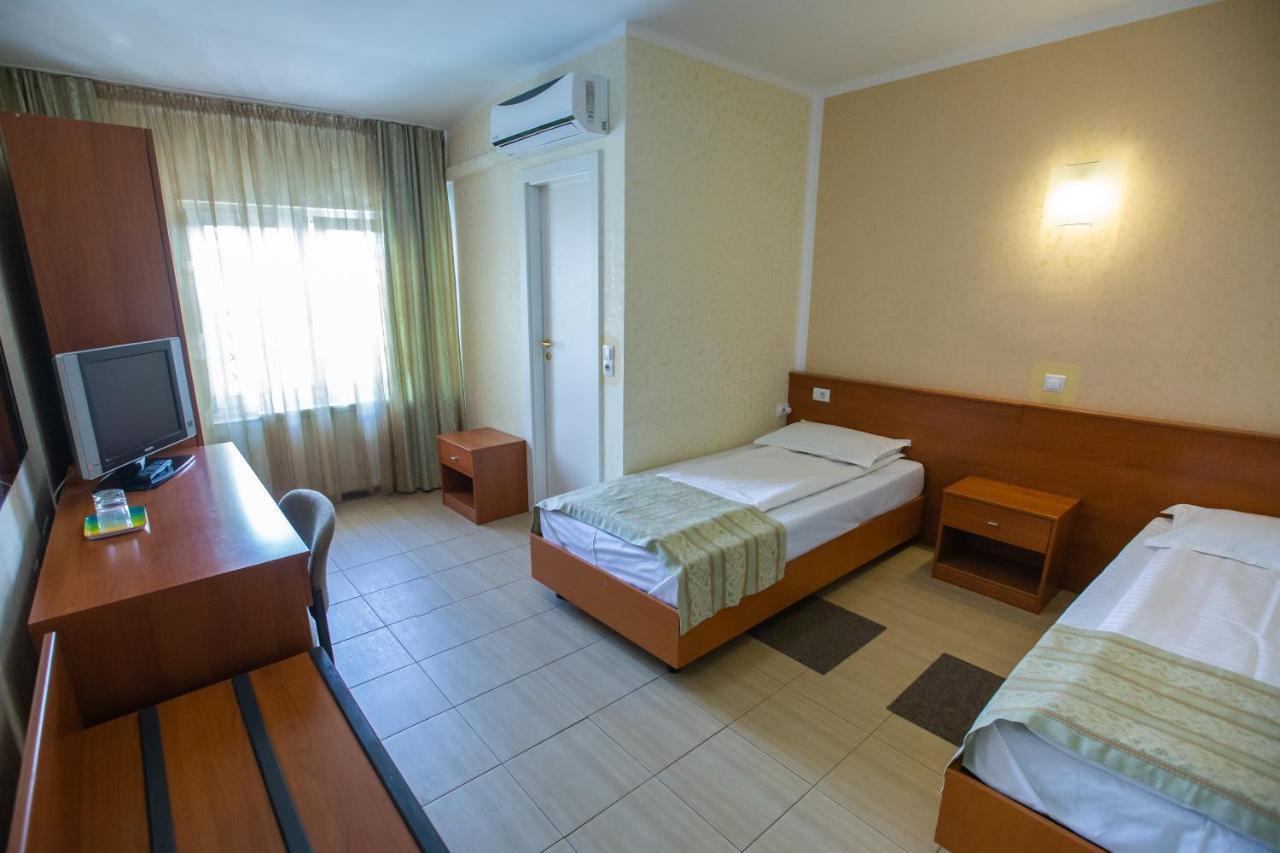 Hotel Seneca Μπάια Μάρε Εξωτερικό φωτογραφία