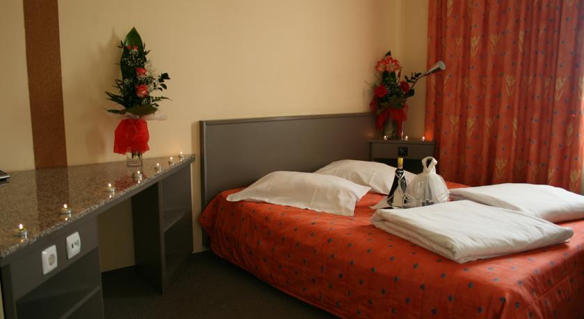 Hotel Seneca Μπάια Μάρε Εξωτερικό φωτογραφία
