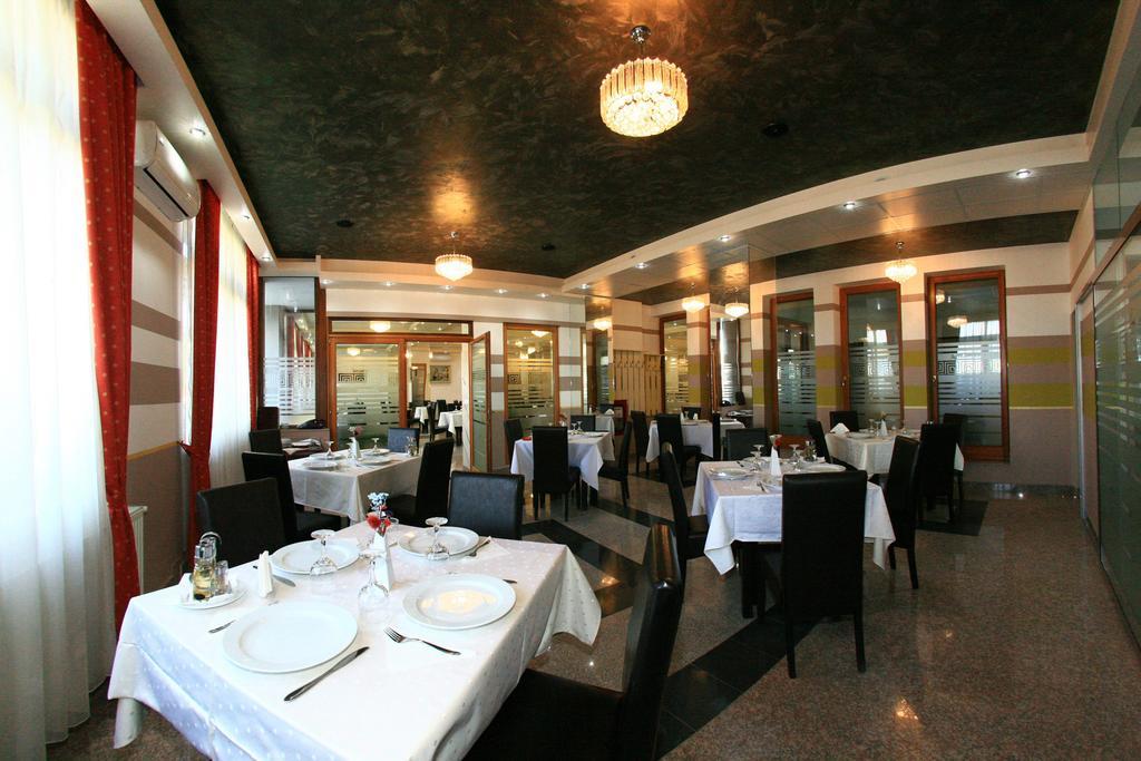 Hotel Seneca Μπάια Μάρε Εξωτερικό φωτογραφία