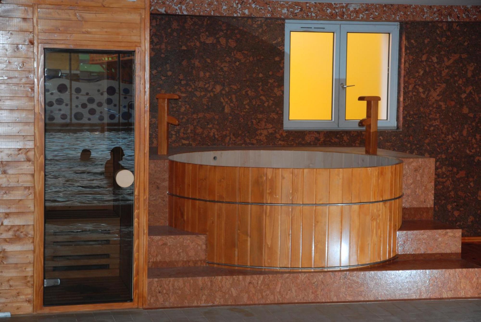 Hotel Seneca Μπάια Μάρε Εξωτερικό φωτογραφία