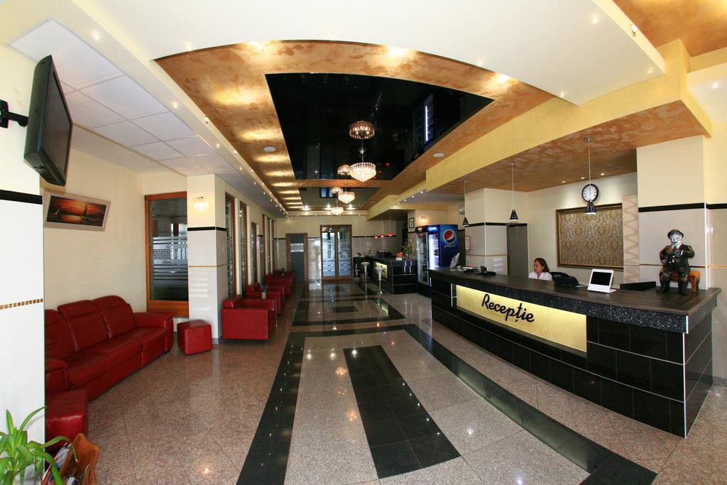 Hotel Seneca Μπάια Μάρε Εξωτερικό φωτογραφία