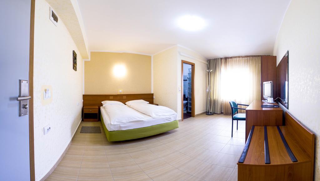 Hotel Seneca Μπάια Μάρε Εξωτερικό φωτογραφία