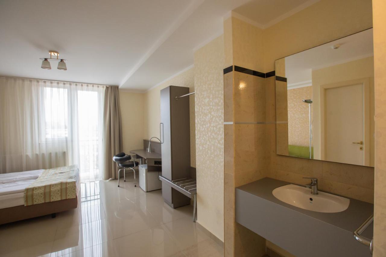 Hotel Seneca Μπάια Μάρε Εξωτερικό φωτογραφία